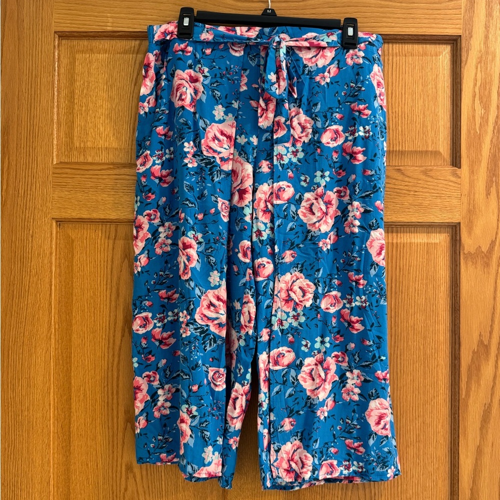 Harmony. & Havoc Split Leg Capris